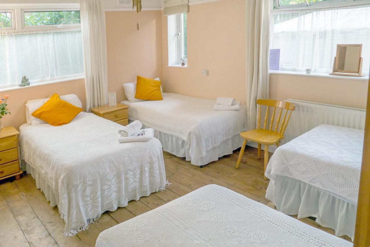 Healing Waters Sanctuary For Exclusive Private Hire And Self Catering Board, Vegetarian, Alcohol & Wifi Free Retreat In Glastonbury Ngoại thất bức ảnh