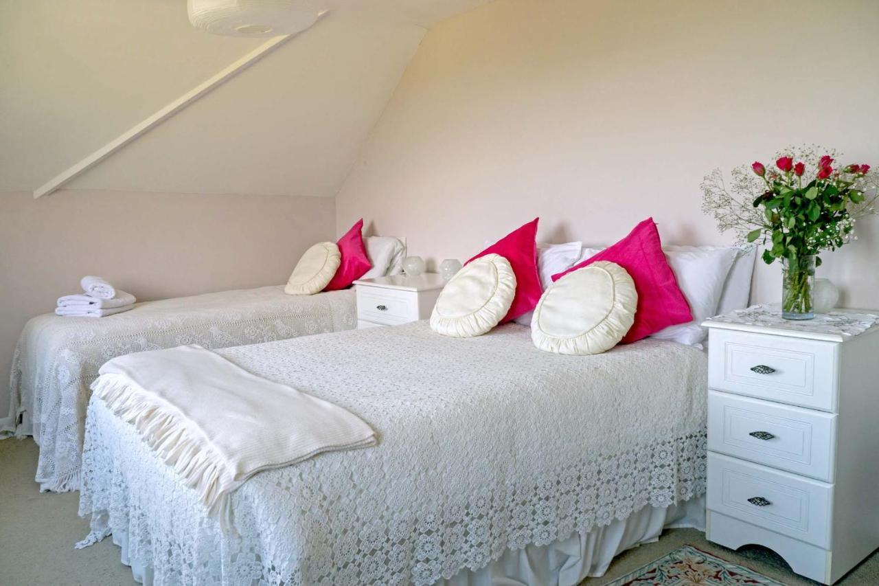 Healing Waters Sanctuary For Exclusive Private Hire And Self Catering Board, Vegetarian, Alcohol & Wifi Free Retreat In Glastonbury Ngoại thất bức ảnh