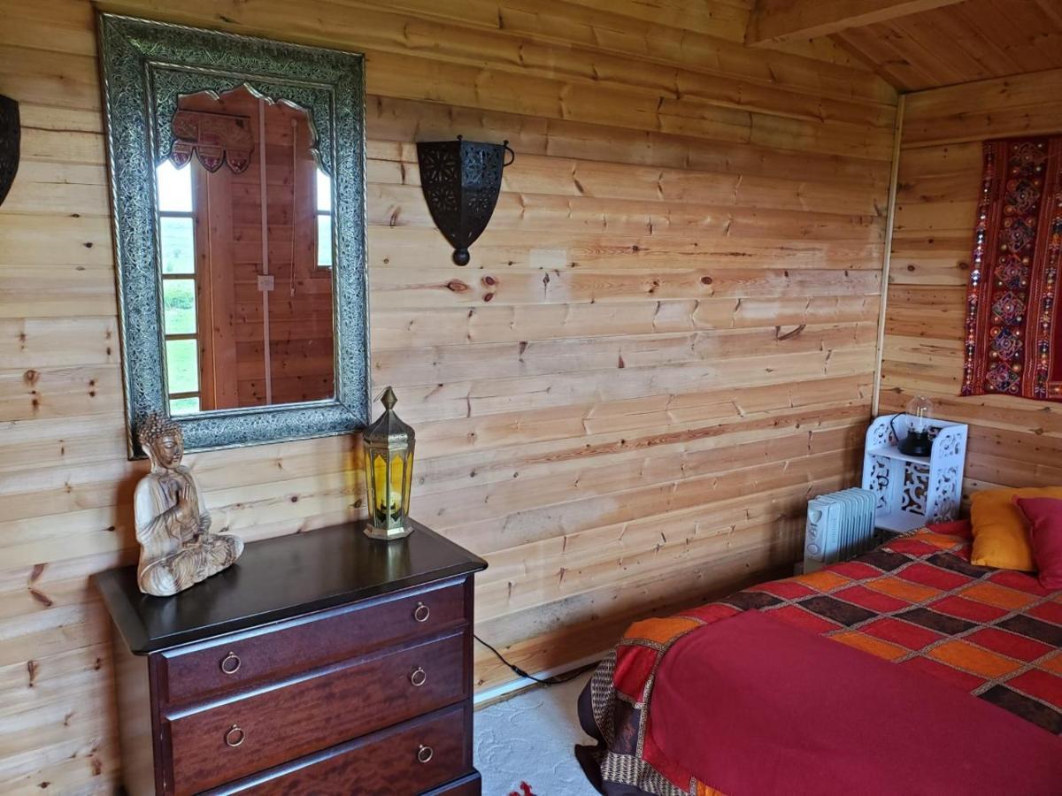 Healing Waters Sanctuary For Exclusive Private Hire And Self Catering Board, Vegetarian, Alcohol & Wifi Free Retreat In Glastonbury Ngoại thất bức ảnh
